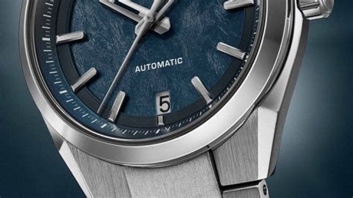 The automatic color is grey not black